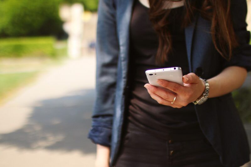 parents need to protect kids from online predators